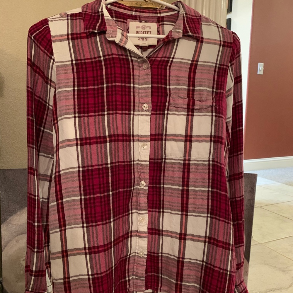Juniors red/maroon/pink flannel shirt